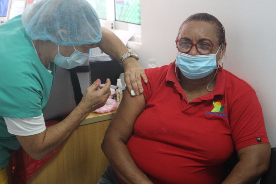 Mercadom realiza jornada de vacunación contra el Covid-19