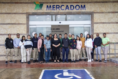 MERCADOM recibe estudiantes de Mercadeo de La Vega